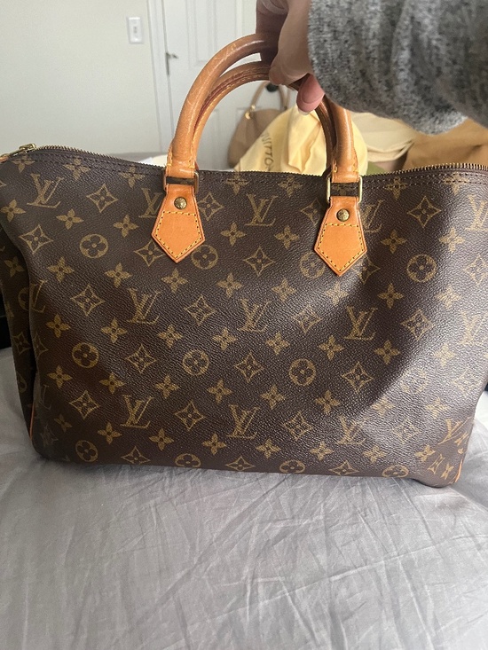 Louis Vuitton Handbags - LV Speedy 40
